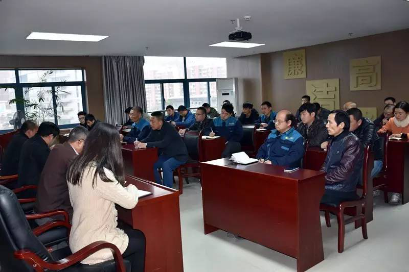 星空（中国）组织学习省纪委“一通报一评论”的通知》等文件精神