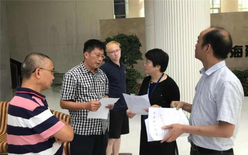 金开星空(中国)副总经理袁扣华带队前往上海建工星空(中国)进行洽谈