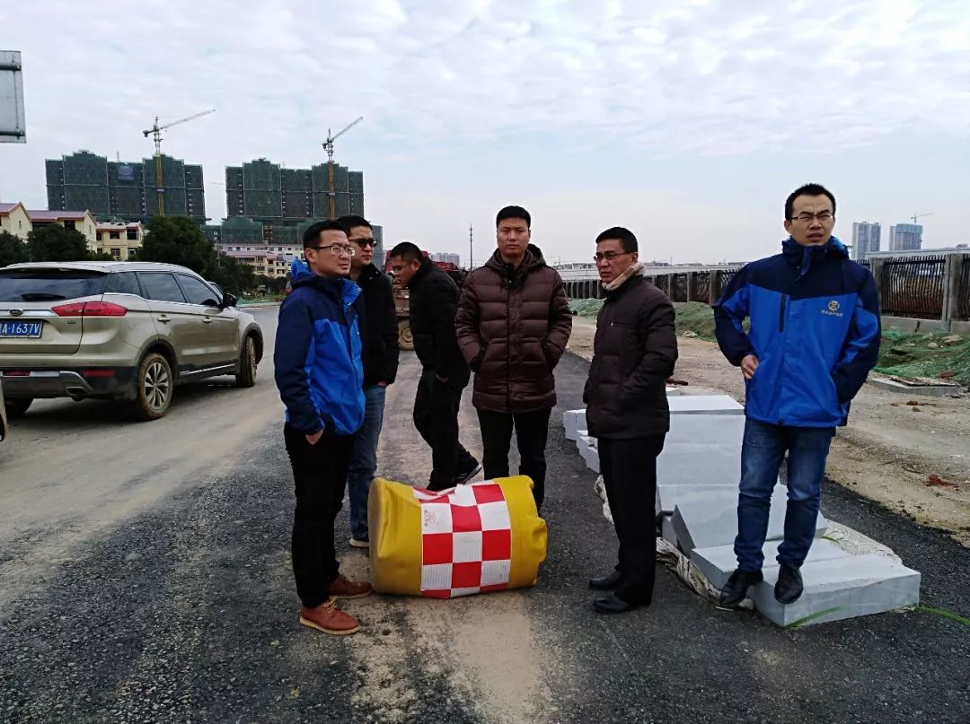 抢抓施工进度 加快项目推进