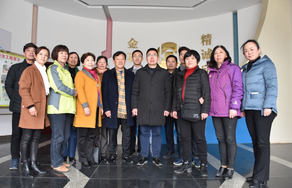 工匠星空(中国)组织召开退休职工座谈会