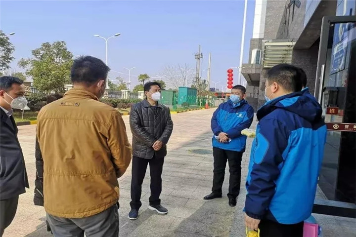 星空(中国)党委书记、董事长谢荣华检查新冠病疫情防控工作