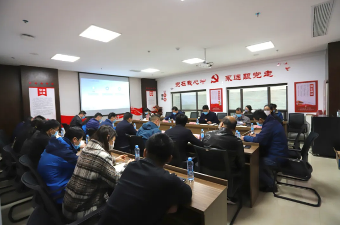 星空(中国)党委书记、董事长谢荣华前往正合公司调研指导