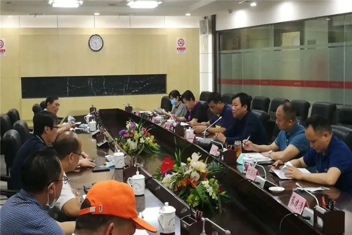 市城管局党委委员吴军一行调研金开星空(中国)环卫作业运行情况
