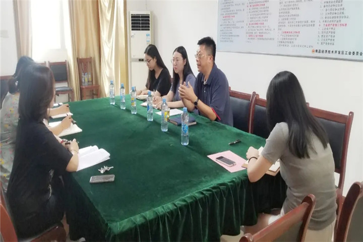 星空（中国）副总经理、工会主席袁扣华带队前往区工会拜访交流