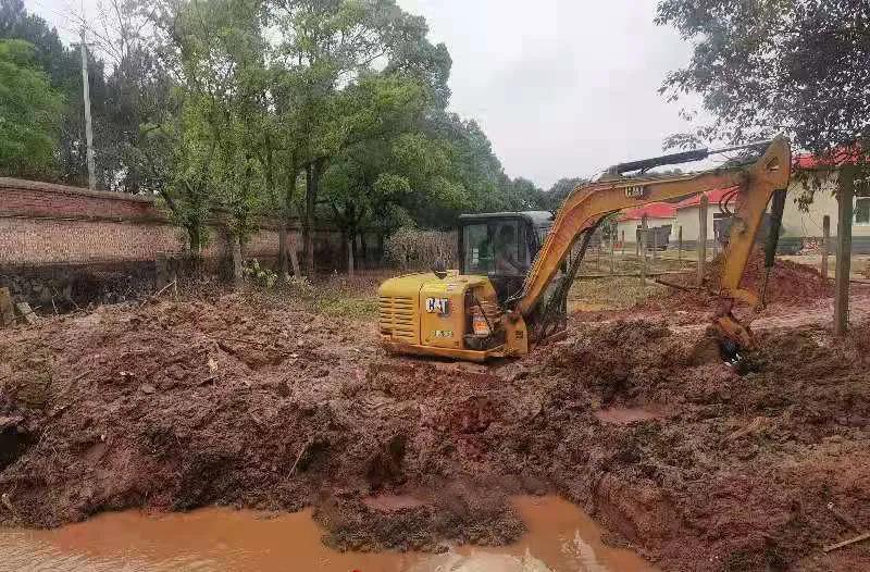 军地携手 抢险排涝——金开星空（中国）获锦旗
