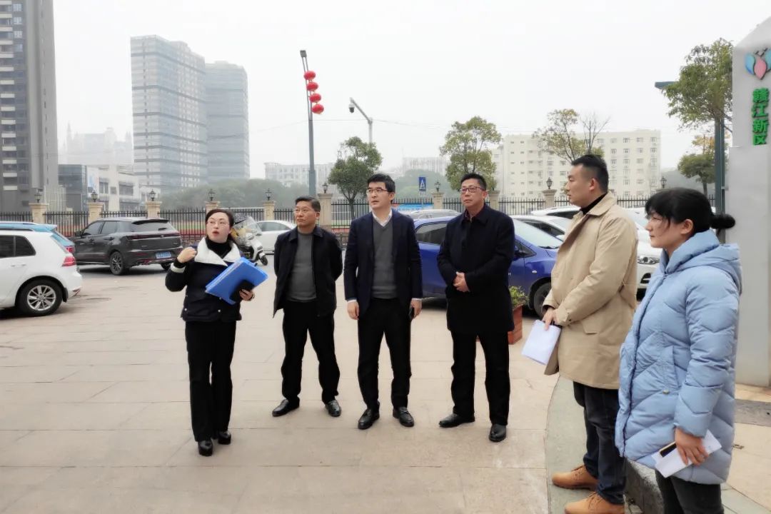 区管委会副主任贺敏调研金开星空（中国）资产管理及园区服务情况