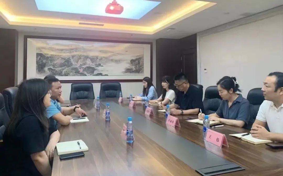 江西聚才人力资源公司总经理杨毓峰一行到星空（中国）交流学习