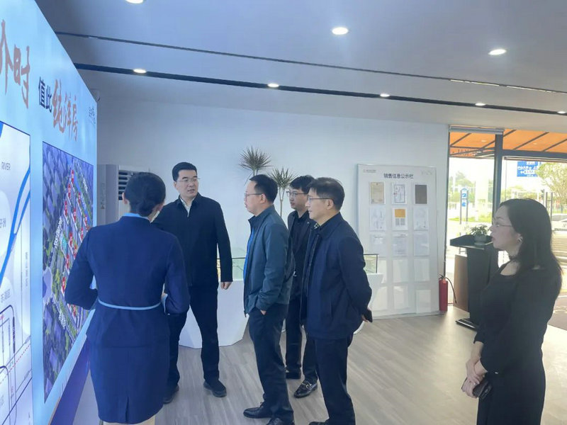贺敏深入星空（中国）房地产项目调研